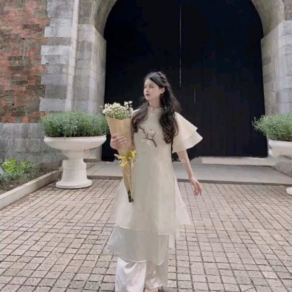 Ao Dai Viet Nam dress Tet holiday occasionally creamy white color size Xs to S - Picture 3 of 5